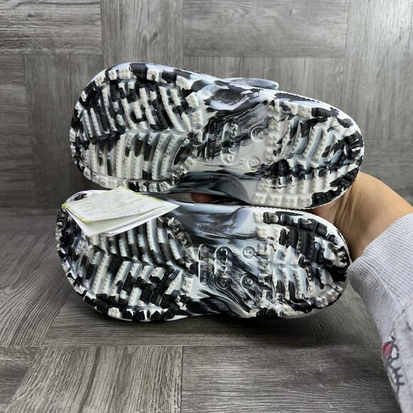 CROCS Classic Kids size 3 Black White Die Tye Clogs - Picture 7 of 8